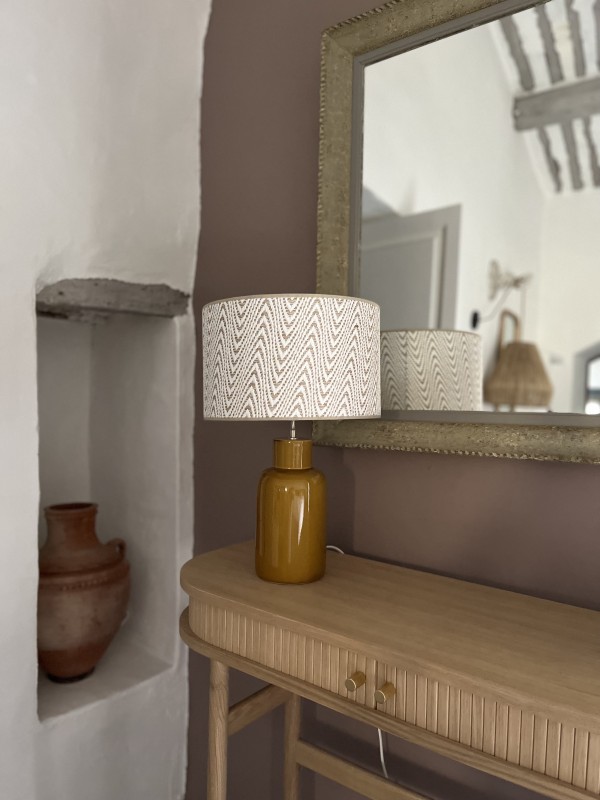 Décoration intérieure d’une magnifique bastide dans le Luberon dans le Sud de la France à Bonnieux : le Mas les Eydins du chef étoilé Christophe Bacquié