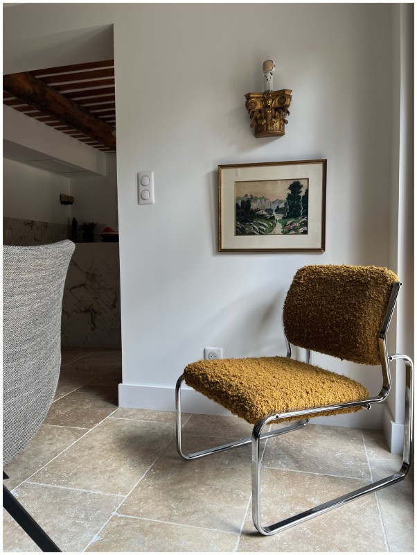 Très belle rénovation et décoration intérieure d'une bastide provençale à Rustrel en plein coeur du Luberon dans le département du 84