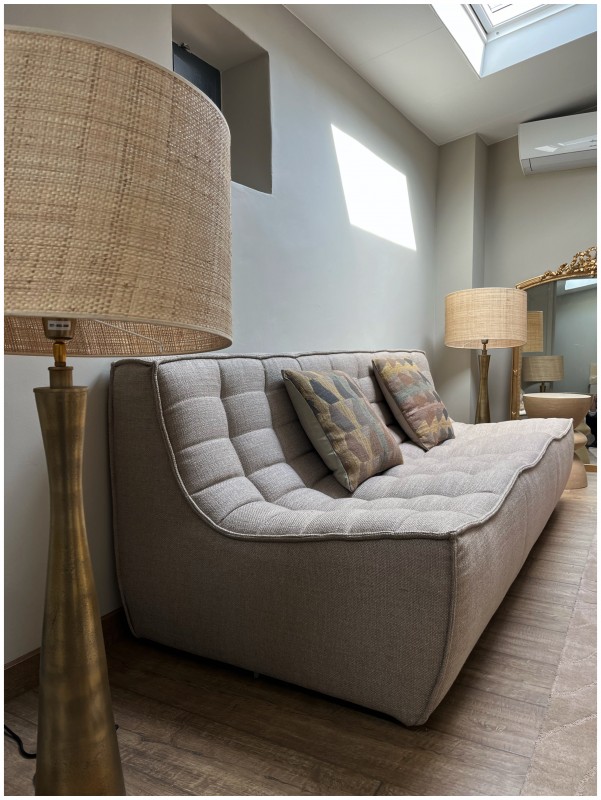 Décoration intérieure d’une magnifique bastide dans le Luberon dans le Sud de la France à Bonnieux : le Mas les Eydins du chef étoilé Christophe Bacquié