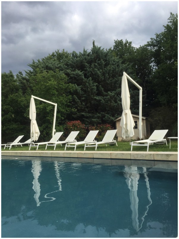 Jardins d’exception : création d’espaces paysagers en relation avec l’architecture d’intérieur dans le Sud de La France