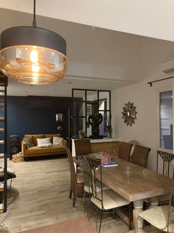 Extension , agencement et décoration intérieure d'une maison individuelle située dans les Bouches du Rhône au Puy Ste Réparade