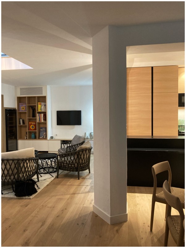 Quel meuble tv : comment le dessiner , quelles proportions choisir pour l'harmoniser aux volumes de la pièce ?