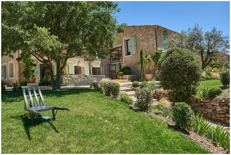 Magnifique rénovation et restauration d'une bastide dans le Sud de La France  agence d'architecture d'intérieur et décoration intérieure à Lourmarin dans le Luberon.
