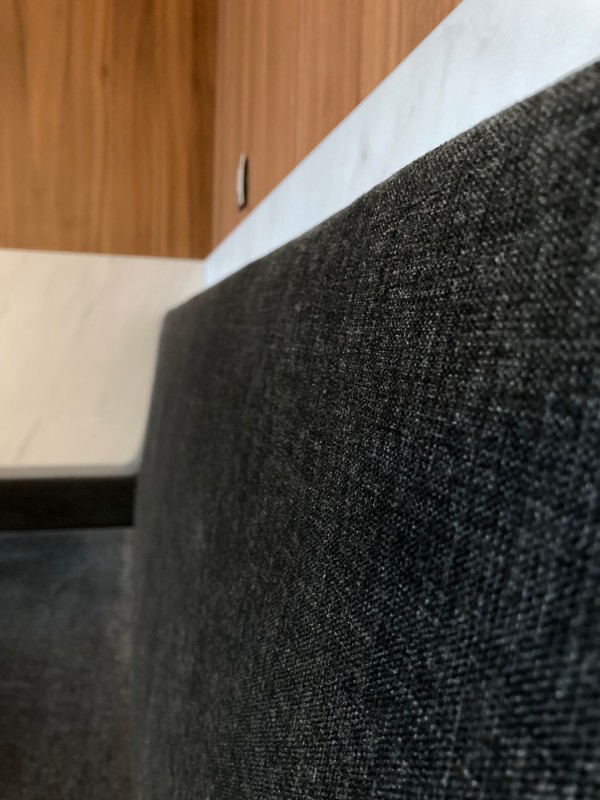 Rénovation d'un hôtel -restaurant : un concept fort et singulier mis en place par le cabinet d'architecture d'intérieur levendesign