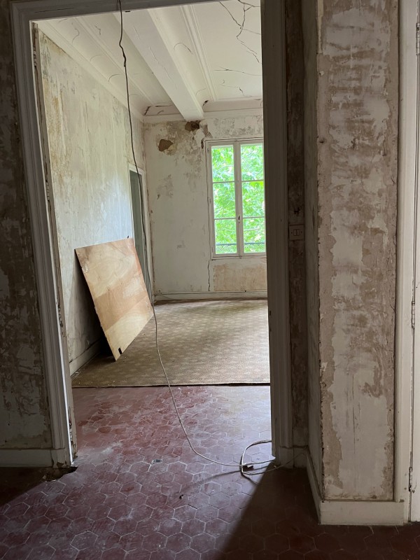 un hôtel particulier entièrement rénové et décoré à aix en provence dans le sud de la provence.