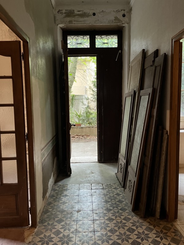 un hôtel particulier entièrement rénové et décoré à aix en provence dans le sud de la provence.