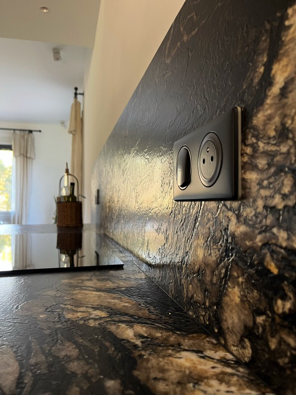 Rénovation intérieure cuisine et salon : comment créer un espace plus ouvert et chaleureux ?