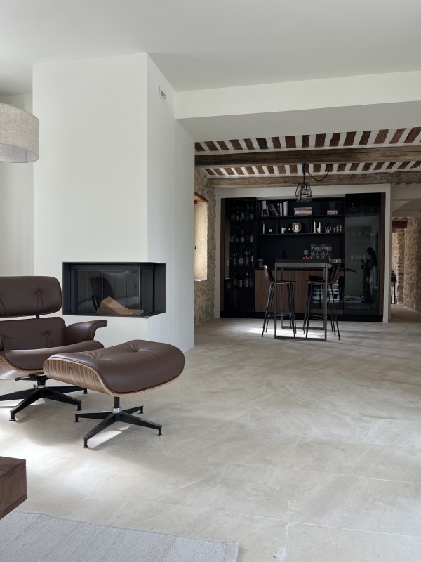 Rénovation et décoration intérieure d’une très belle bastide ancienne dans le Luberon à Goult