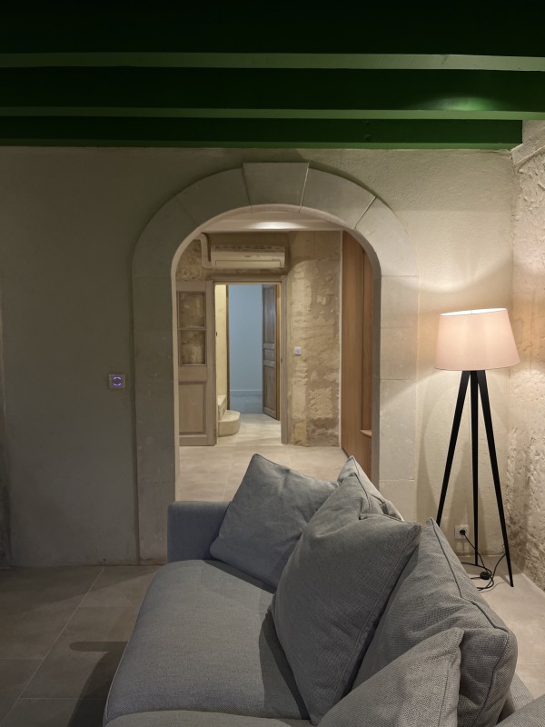 Rénovation et décoration intérieure d'une bastide à fort caractère architectural dans les Alpilles à Fontvieille