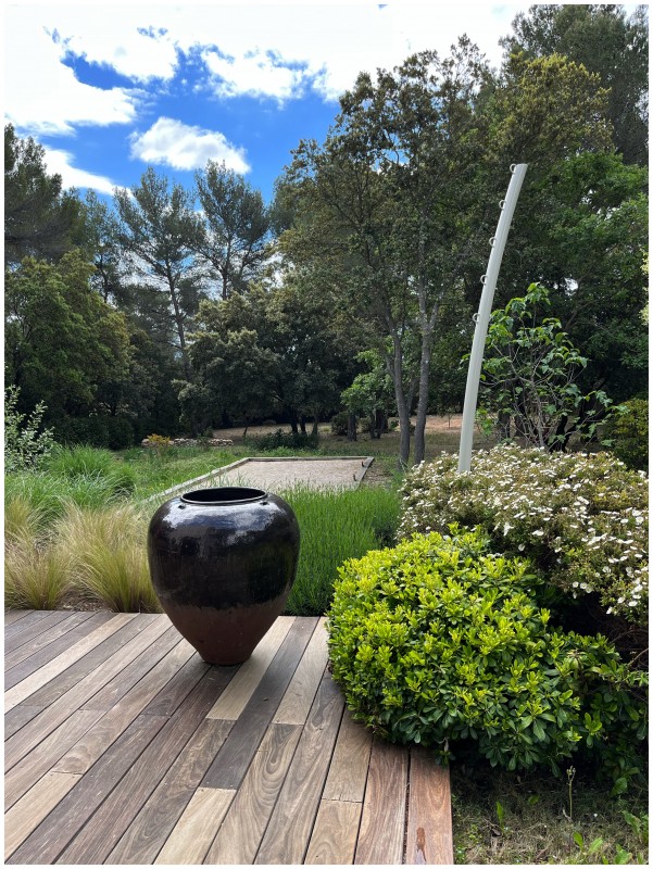 Une bastide contemporaine décorée et agencée par l’agence d’architecture d’intérieur levendesign dans Le sud de la France