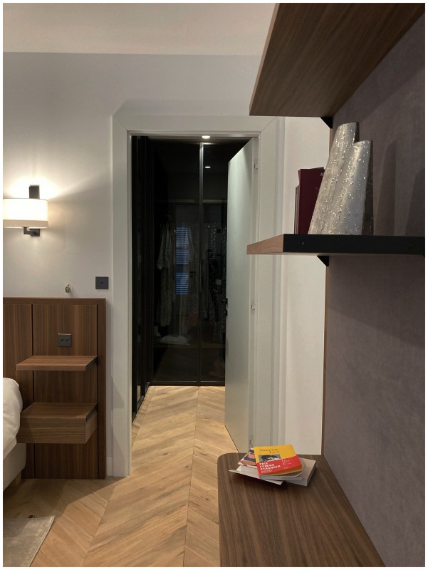 Projet de construction et agencement intérieur et décoration intérieure d'une villa de caractère située à St Tropez à deux pas de la place des Lices.