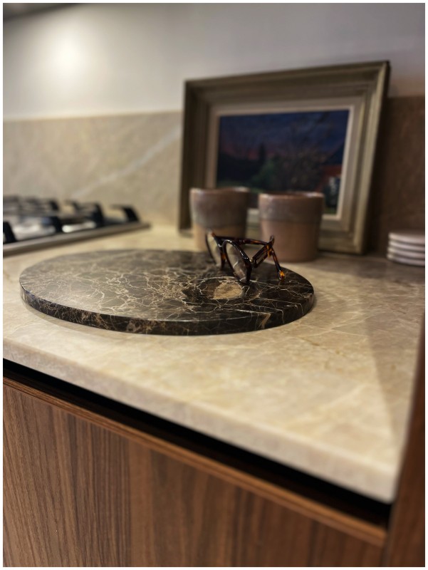 Appartement entièrement rénové et décoré avec la création de pièces uniques à Aix en Provence dans le Sud de La France