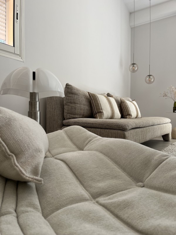 Magnifique rénovation intérieure d'une villa baignée de soleil dans le Sud de la France près de Gréasque à l'esthétique pure et élegante