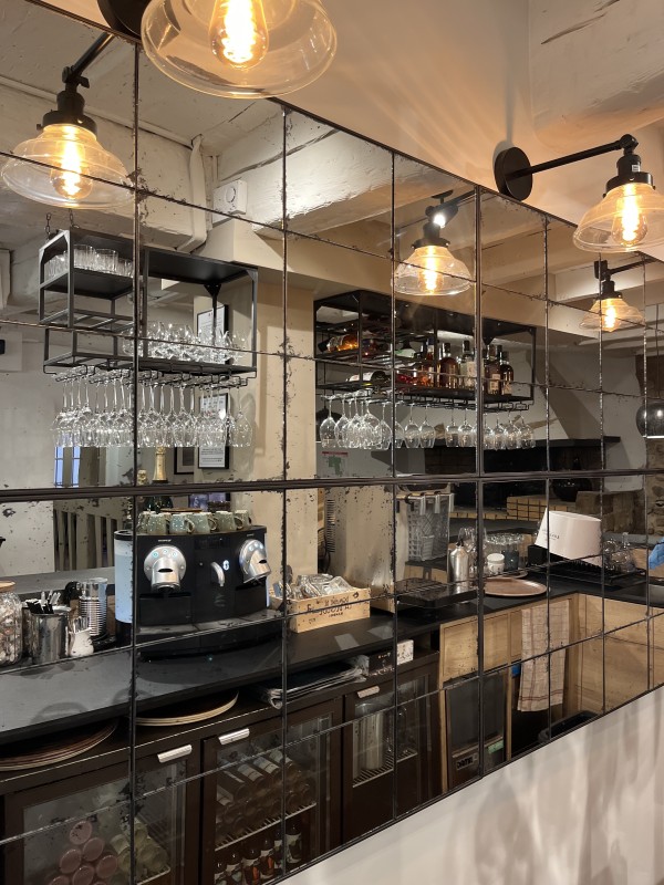 Rénovation et décoration d'un restaurant bistrot à Aix en Provence en plein centre de la ville provençale