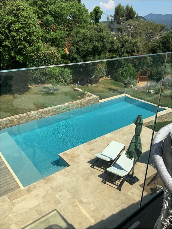 Jardins d’exception : création d’espaces paysagers en relation avec l’architecture d’intérieur dans le Sud de La France