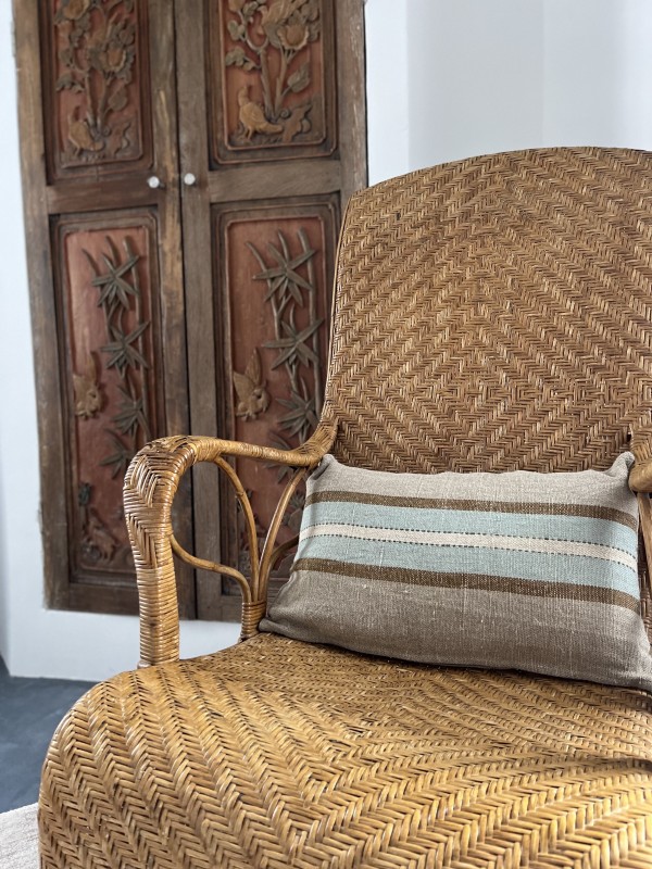 Décoration intérieure d’une magnifique bastide dans le Luberon dans le Sud de la France à Bonnieux : le Mas les Eydins du chef étoilé Christophe Bacquié