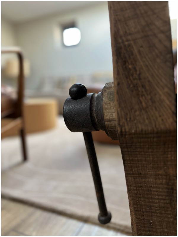 Décoration intérieure d’une magnifique bastide dans le Luberon dans le Sud de la France à Bonnieux : le Mas les Eydins du chef étoilé Christophe Bacquié