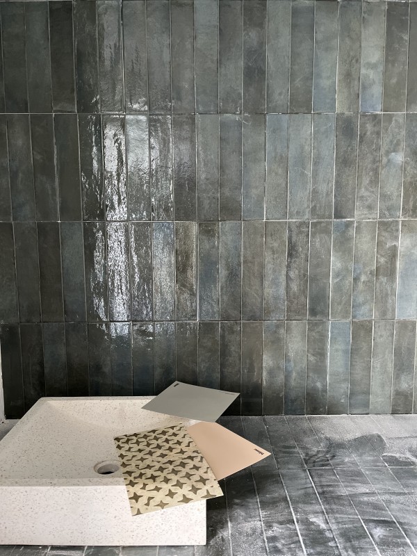 Une maison en bordure de mer à rénover entièrement avec une décoration lui donnant un ADN artistique impressionnant