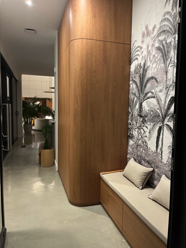 Un duo incontournable : construction d'une bastide contemporaine et création d'un jardin d'exception dans le Sud de la France à quelques pas d'Aix en provence .