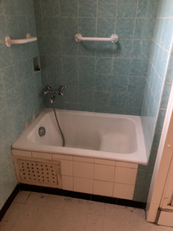 Une rénovation intérieure et extérieure pour cette maison dans le sud de la France située dans un petit village pittoresque de Provence