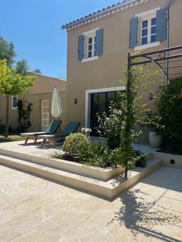 Rénovation et décoration intérieure d’une très belle bastide ancienne dans le Luberon à Goult