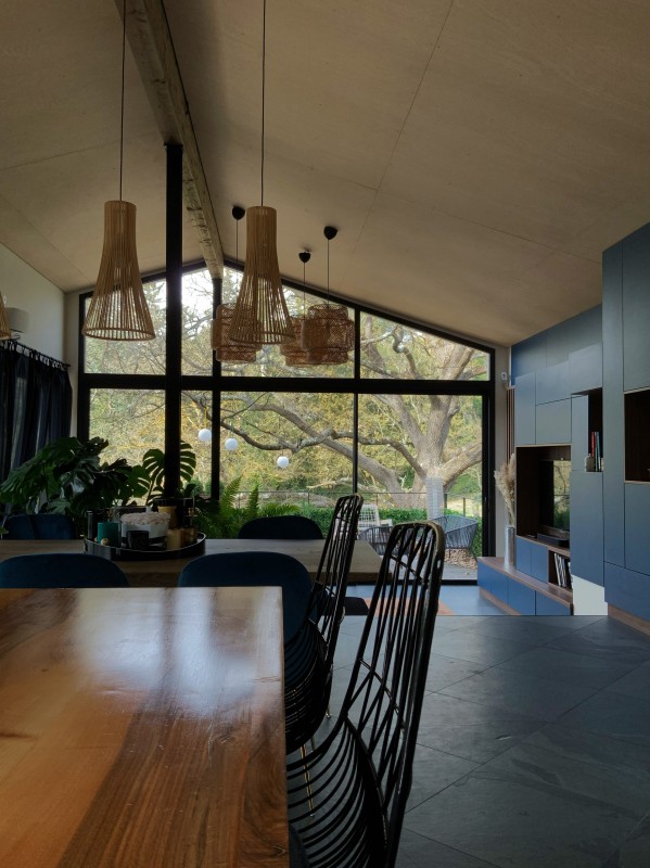 Comment décorer et transformer son espace intérieur : Creation d’un agencement intérieur sur mesure . Maison dans le sud de la France