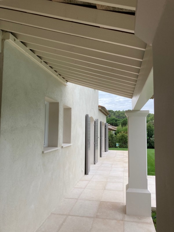 Bastide à rénover dans le Luberon