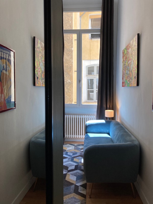 Appartement entièrement rénové et décoré par l’agence d’architecture d’intérieur basée sur Aux en Provence et sur Rustrel.