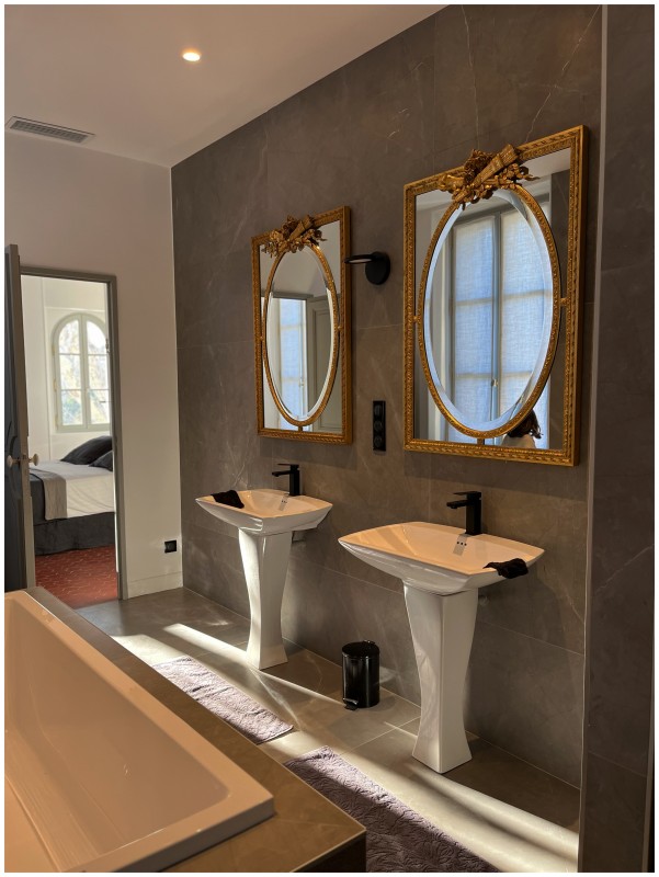 Incroyable rénovation et décoration intérieure d'une maison de maître en centre historique à Aix en Provence dans le Sud de La France 13100