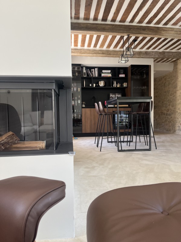 Rénovation et décoration intérieure d’une très belle bastide ancienne dans le Luberon à Goult