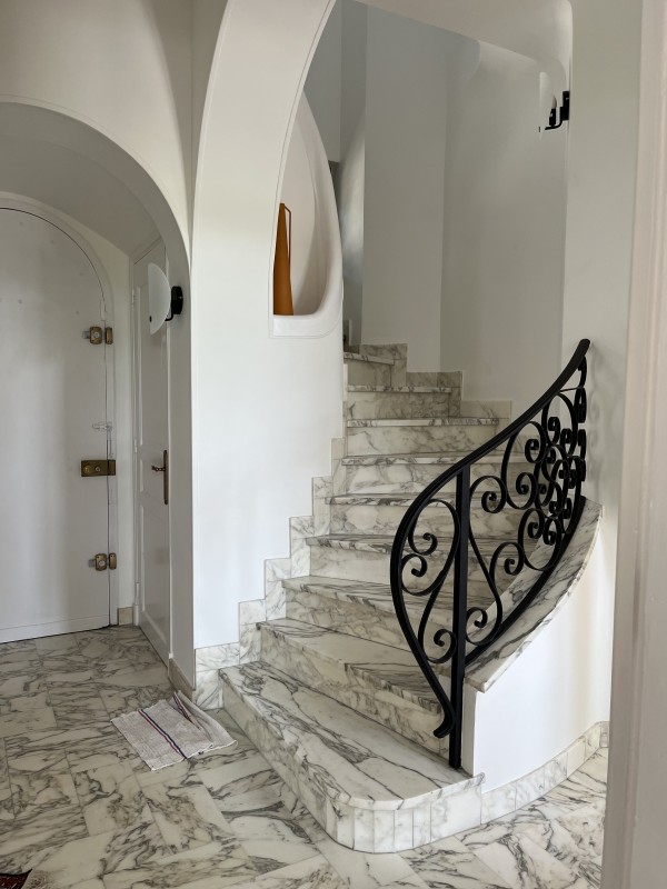 Un avant / après travaux pour cette maison de maître des années 20 située dans le sud de la France