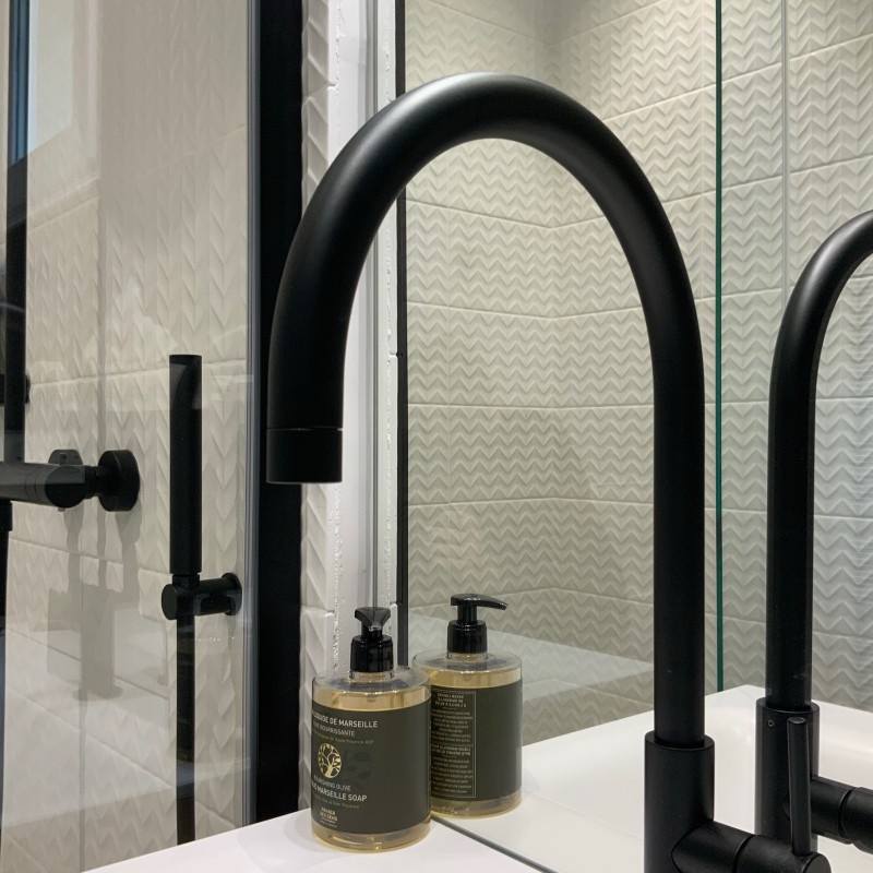 Rénovation d’une chambre d’amis dans une bastide ancienne dans la région du Sud de la France