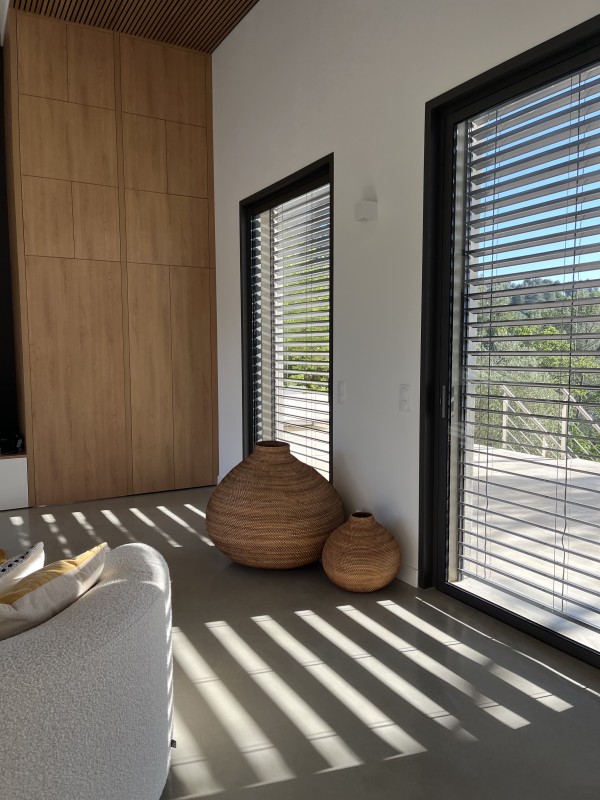 Un duo incontournable : construction d'une bastide contemporaine et création d'un jardin d'exception dans le Sud de la France à quelques pas d'Aix en provence .