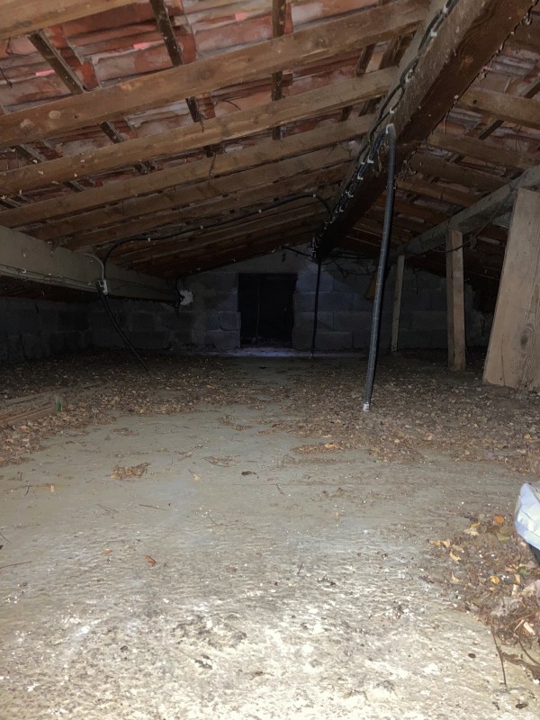 Une rénovation intérieure et extérieure pour cette maison dans le sud de la France située dans un petit village pittoresque de Provence