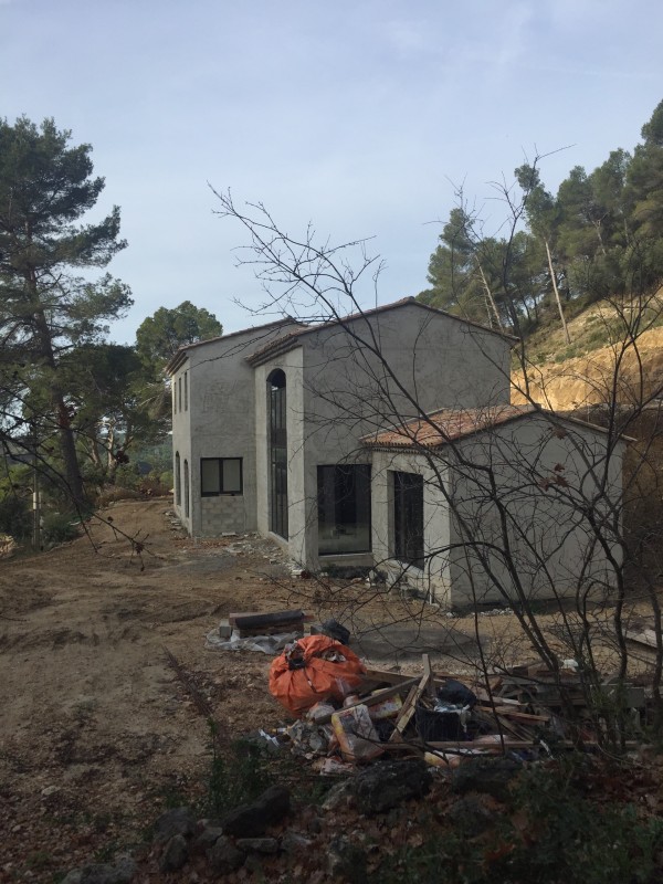 Quand un projet de rénovation d'une ruine se transforme en projet de construction dans le Sud de la France