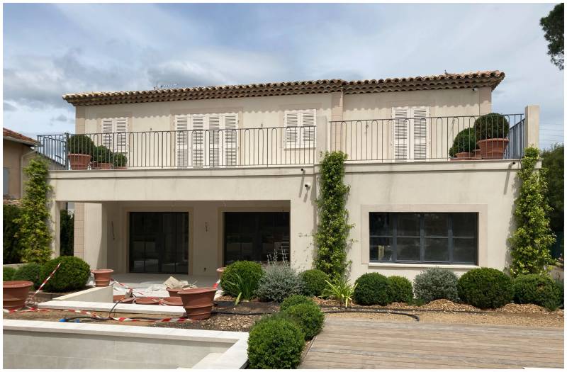 Création d’un jardin authentique et classique dans le Sud de la France à St Tropez