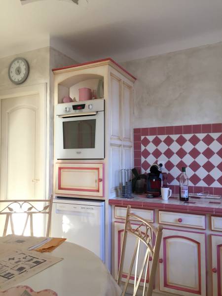 Une maison de plain pied partiellement rénovée à Port Saint Louis dans le département des bouches du rhône