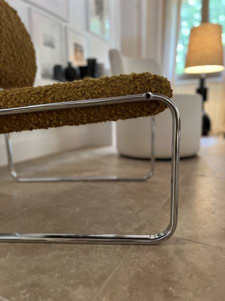 Décoration intérieure provençale et chic: une bastide à la fois contemporaine et authentique dans le Luberon à Rustrel