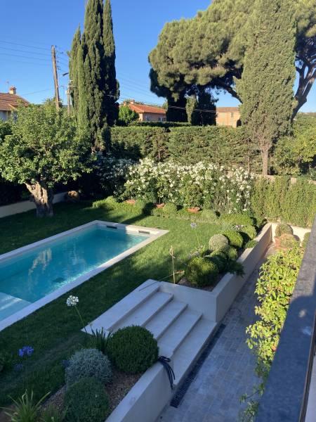 Création d’un jardin authentique et classique dans le Sud de la France à St Tropez