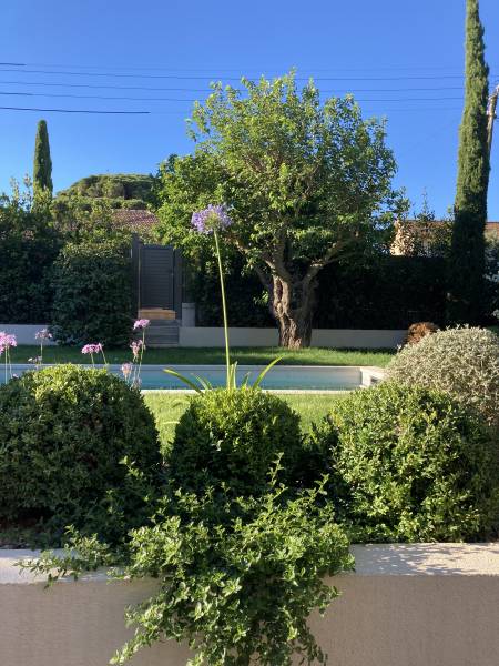 Création d’un jardin authentique et classique dans le Sud de la France à St Tropez
