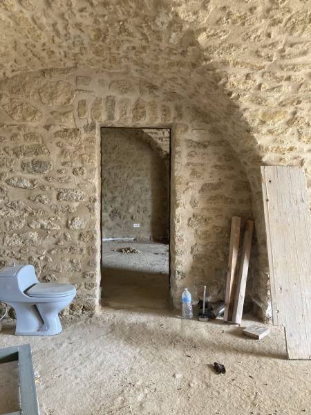 Décoration intérieure d'un mas provencal dans le Sud de La France à Lourmarin dans le Luberon