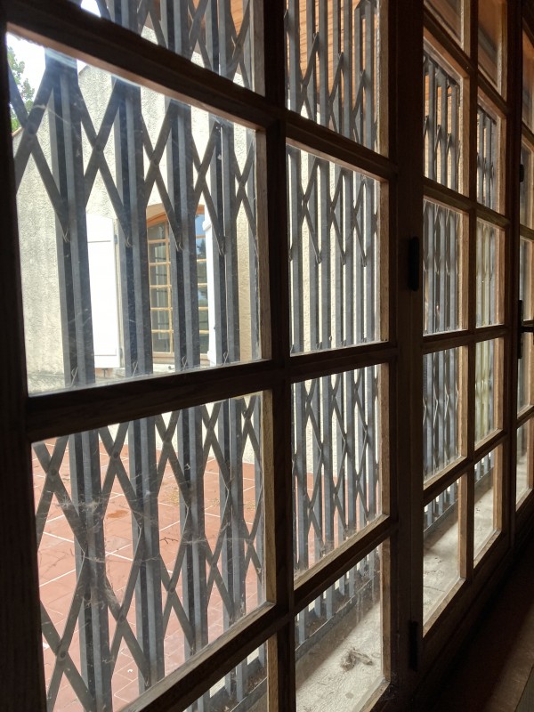 Une rénovation intérieure et extérieure pour cette maison dans le sud de la France située dans un petit village pittoresque de Provence