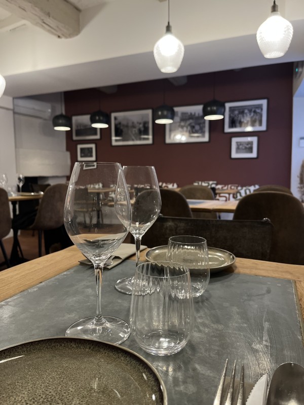 Rénovation et décoration d'un restaurant bistrot à Aix en Provence en plein centre de la ville provençale