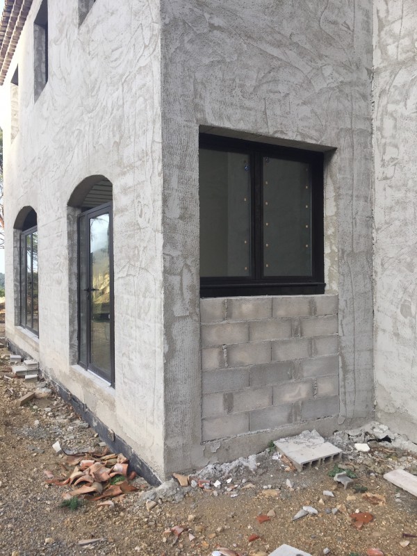 Quand un projet de rénovation d'une ruine se transforme en projet de construction dans le Sud de la France