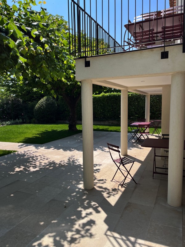 Un avant / après travaux pour cette maison de maître des années 20 située dans le sud de la France