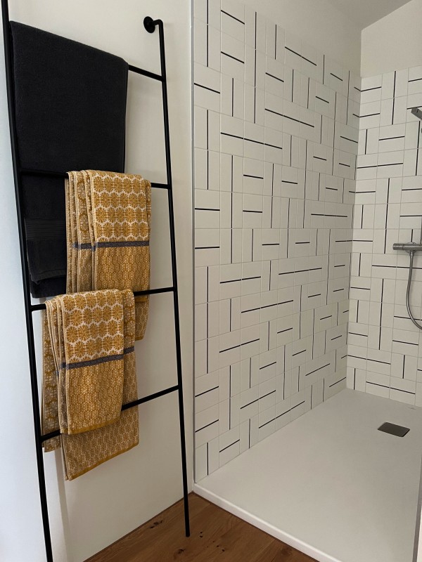 Une bastide entièrement aménagée et décorée par l’agence d’architecture d’intérieur située à Aix en Provence et à Rustrel