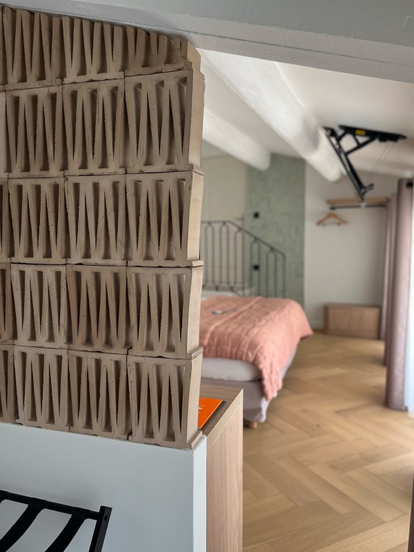 Rénovation et décoration intérieure d'un hôtel 4 étoiles et d'un restaurant étoilé en Drôme Provençale à Malataverne