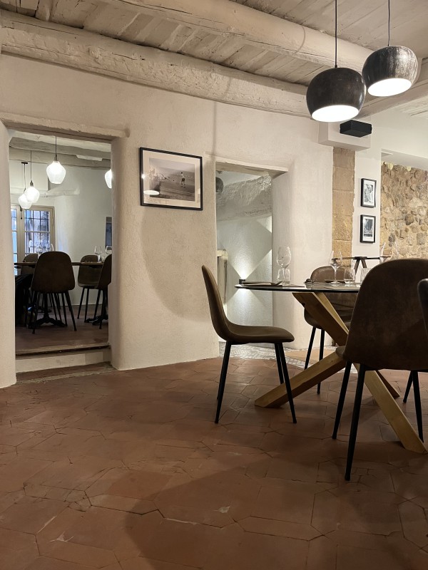 Rénovation et décoration d'un restaurant bistrot à Aix en Provence en plein centre de la ville provençale