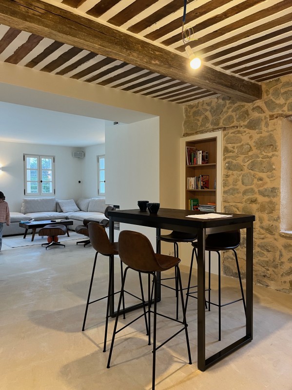 Rénovation et décoration intérieure d’une très belle bastide ancienne dans le Luberon à Goult
