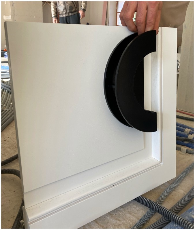 Portes originales dessinées sur mesure pour une maison d'exception sur St Tropez